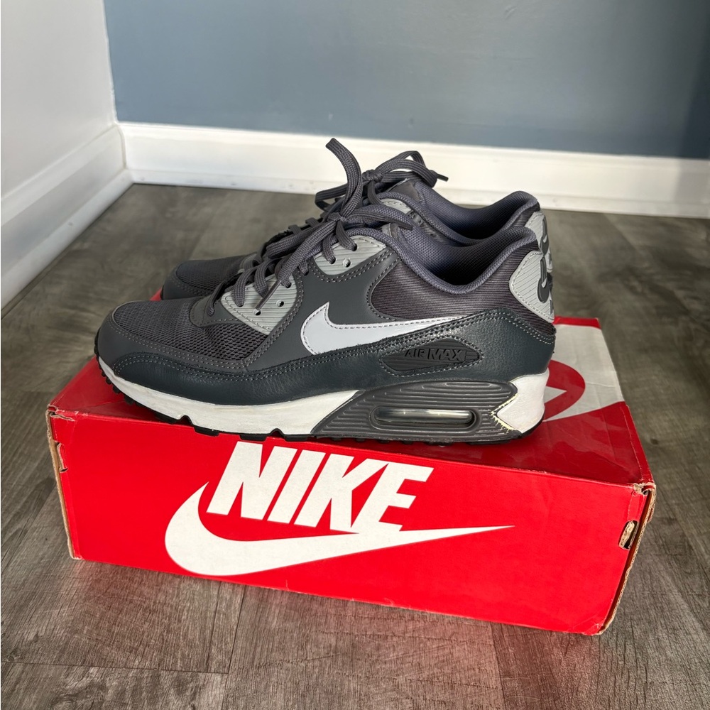 Nike Air Max 90 Essential Dark Grey/Wolf Grey